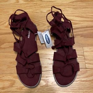Old Navy Maroon/Burgundy Tie Sandals NWT